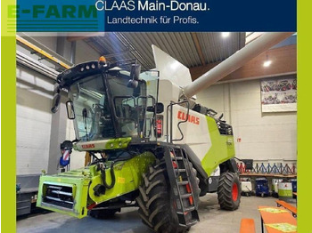 Combine harvester CLAAS