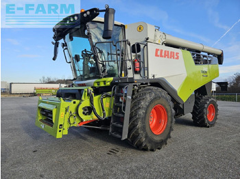 Combine harvester CLAAS