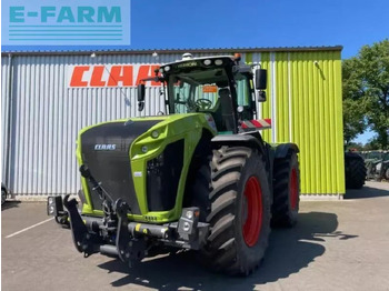 Farm tractor CLAAS Xerion 5000