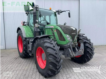 Farm tractor FENDT 724 Vario