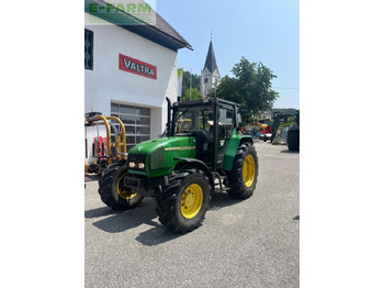 Farm tractor JOHN DEERE