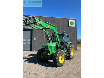 Farm tractor JOHN DEERE 6810