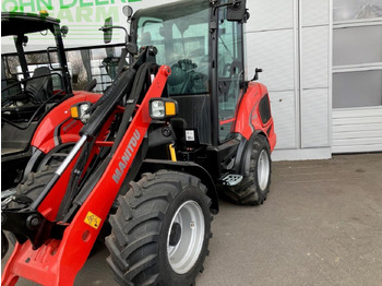Compact loader