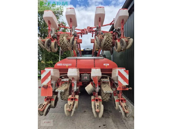 Precision sowing machine