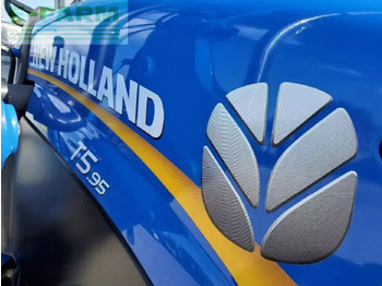 Farm tractor New Holland t 5.95: picture 4