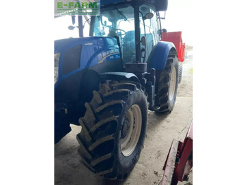 Farm tractor NEW HOLLAND T7.200