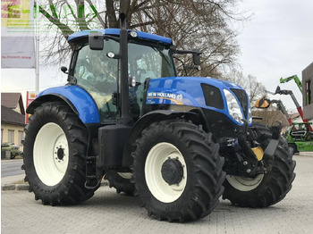 Farm tractor NEW HOLLAND T7.200