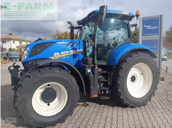 Farm tractor NEW HOLLAND T7.225