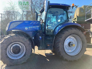Farm tractor NEW HOLLAND T7.270