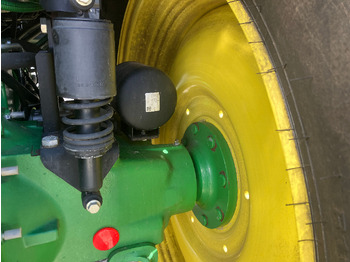 Farm tractor John Deere 6175M: picture 5