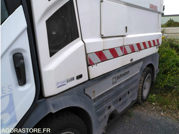 Road sweeper JOHNSTON