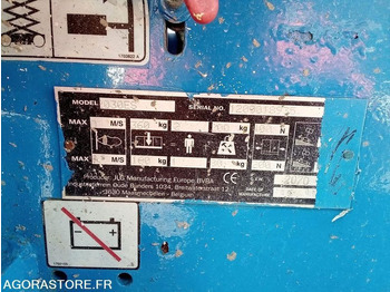 Aerial platform Nacelle electrique à ciseaux JLG 2030ES: picture 4