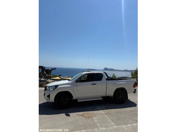 Pickup truck TOYOTA HILUX 43265 kms 2020: picture 2