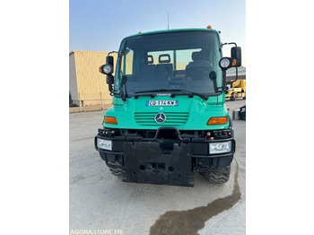 Truck MERCEDES UNIMOG U300C VERSION COMMUNALE 2003 38210 KM: picture 3