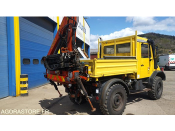 Truck UNIMOG U110 AVEC GRUE ARRIERE CHASSIS: picture 3