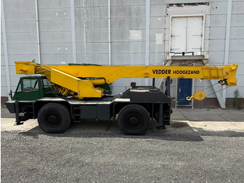 Rough terrain crane