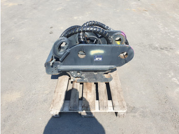 Quick coupler
