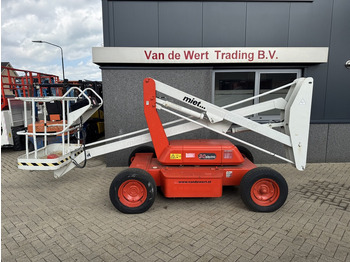 Articulated boom JLG