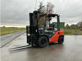 Forklift TOYOTA FDF 30