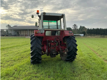 Farm tractor International 1246: picture 4