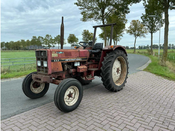 Farm tractor INTERNATIONAL