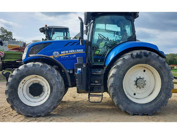 Farm tractor New Holland T7.245: picture 3