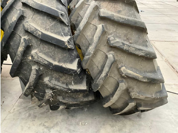 Wheels and tires for Farm tractor Trelleborg TM800: picture 4