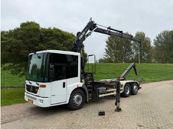 Truck 2007 MERCEDES-BENZ ECONIC CRANE TRUCK HIAB 220 - 6X2: picture 2 Truck 2007 MERCEDES-BENZ ECONIC CRANE TRUCK HIAB 220 - 6X2: picture 2