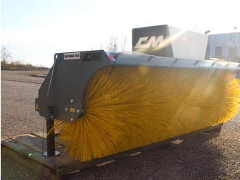 Broom CM