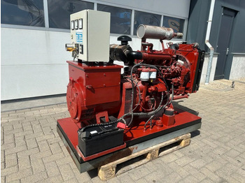 Generator set Iveco 8041 I 06.55 Leroy Somer 45 KVA noodstroom generatorset as New ! 104 hours: picture 2