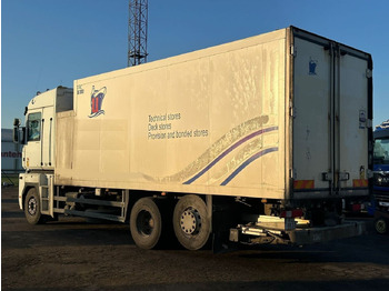 Refrigerator truck Renault Magnum 500: picture 3