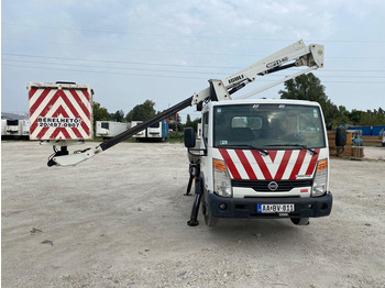 Truck NISSAN
