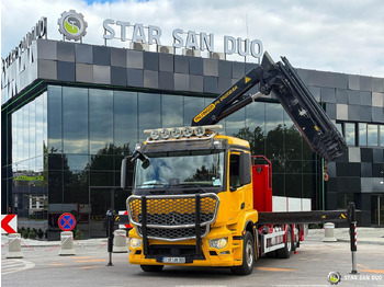 Crane truck
