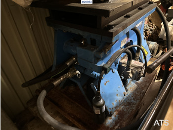 Vibratory plate