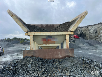Mobile crusher Metso Lokotrack LT220D Finknuser m/ sikt, matekasse og transportbånd: picture 4