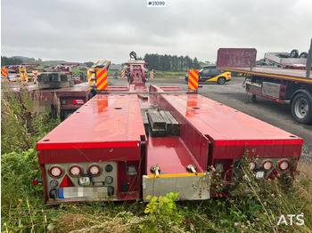 Low loader semi-trailer