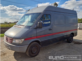 Flatbed van