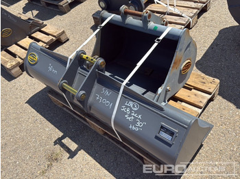 New Bucket Unused Strickland 60" Ditching, 30" Digging Buckets 30mm Pin to suit JCB 2CX Excavator: picture 4