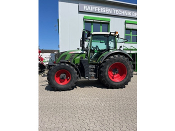 Farm tractor FENDT