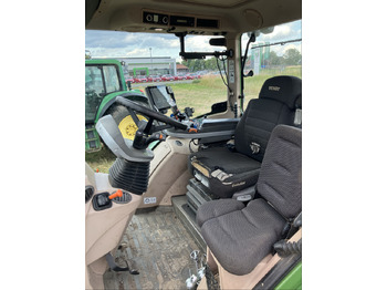 Farm tractor Fendt 724 Vario S4: picture 4