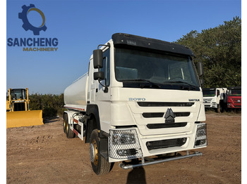 SINOTRUK HOWO 371 6x4 Water Tanker Truck on lease SINOTRUK HOWO 371 6x4 Water Tanker Truck: picture 3