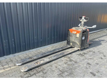 Pallet truck BT