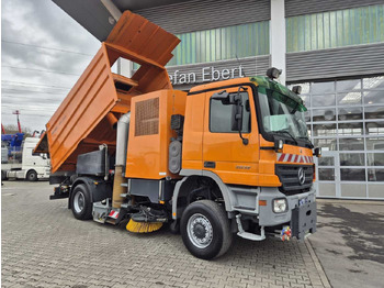 Road sweeper Mercedes-Benz Actros 2032 A 4x4 Bucher STKF 9500 Airport 30x: picture 2