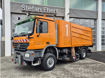 Road sweeper Mercedes-Benz Actros 2032 A 4x4 Bucher STKF 9500 Airport: picture 2