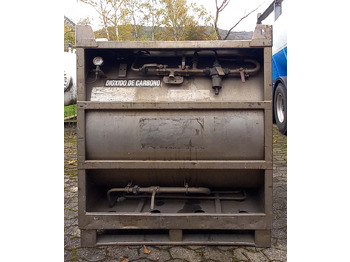 Tank container