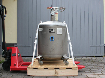 Storage tank