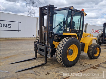 Rough terrain forklift JCB