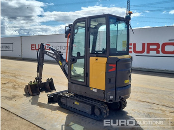 Mini excavator 2022 Volvo EC18E: picture 3