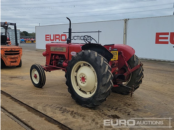 Farm tractor International B414: picture 3