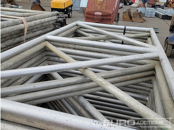 Construction equipment Selection of Various Size GASS Ledger Frames (6 Pallets of), Pallet of Steel Mesh Panels (4 of): picture 5
